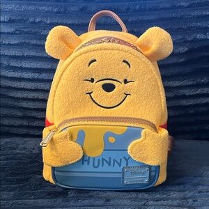 Loungefly Disney Winnie the Pooh Felt Honey Tummy Mini Backpack – Plush – EUC 🎈🍯